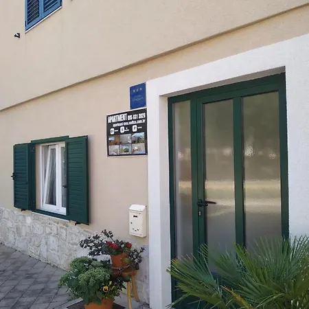 Guest house Lena